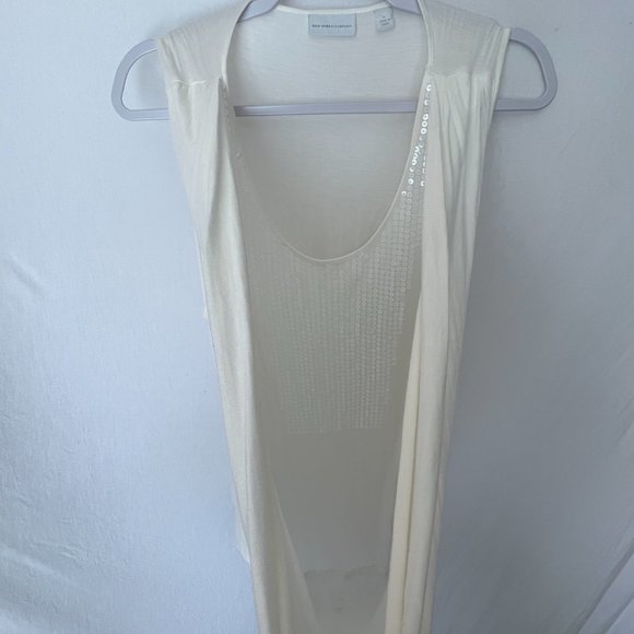 NY & Co Sequin Tank - Picture 2 of 11